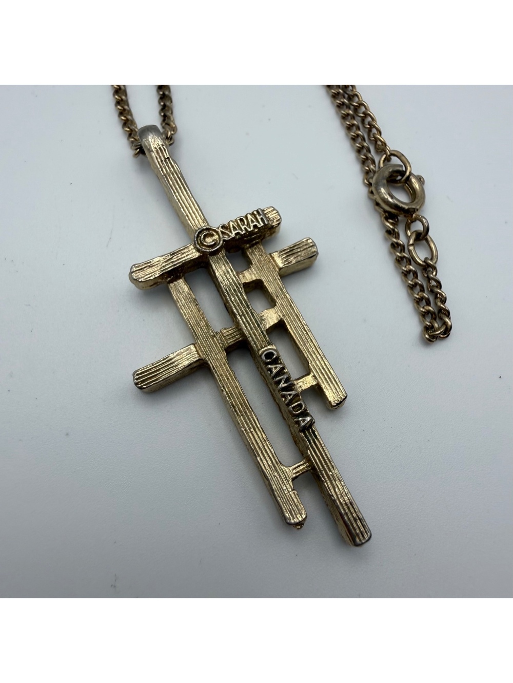 VTG Estate Sarah Cov & Cov Canada ALL Signed Lot- Cameo, Crosses, Chain/Pendants - Picture 6 of 7